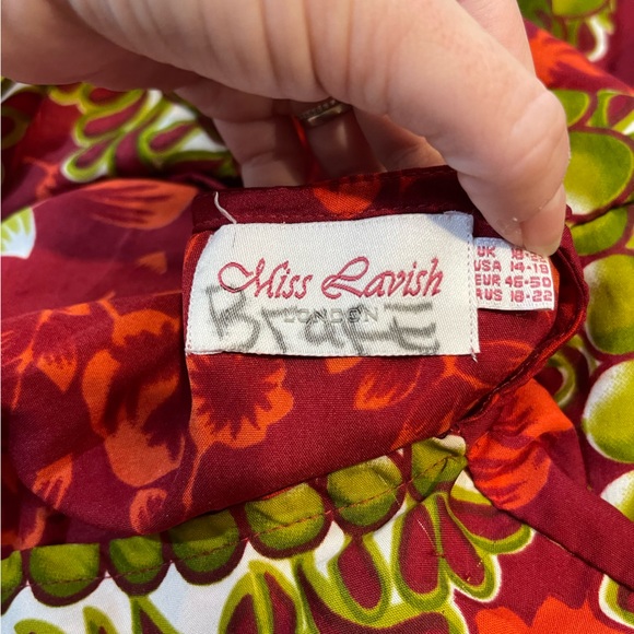 Lavish London Caftan Red Poppy Green Roses Maxi Dress Beach Cover Up Size 1X - Picture 8 of 10